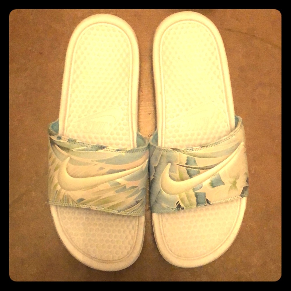 Nike sliders